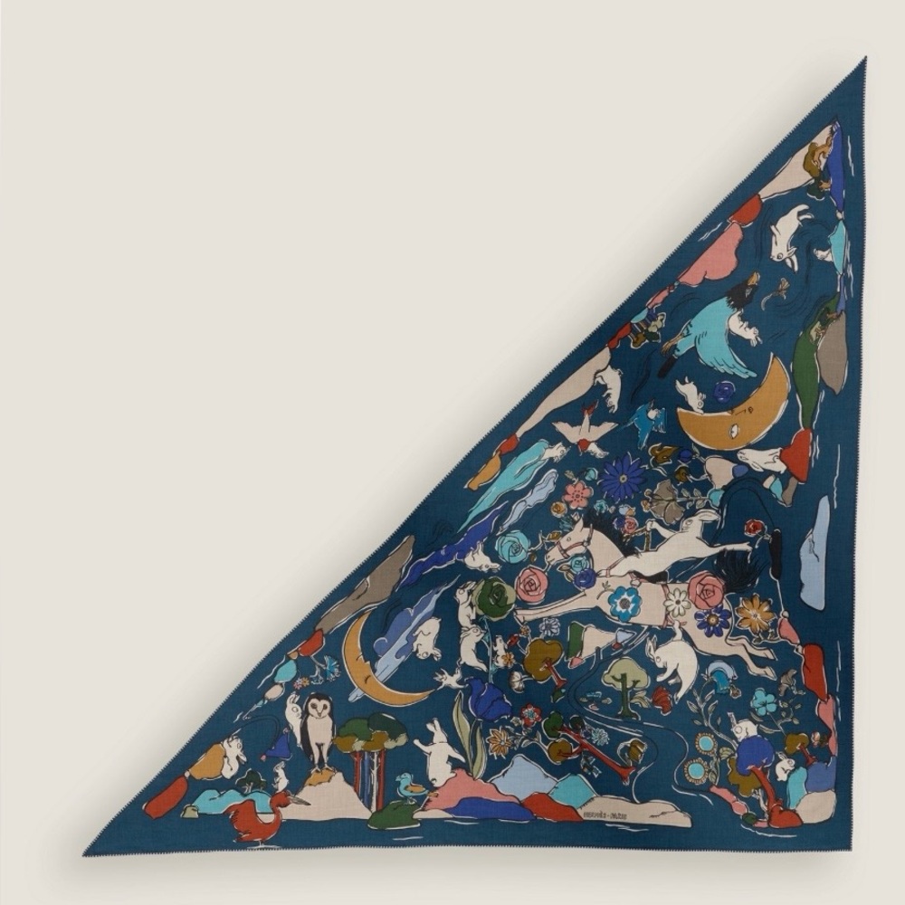 Brand new Hermes Mille et Un Lapins triangle cashmere scarf